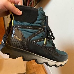 Sorel Kinetic Sport boots 9.5